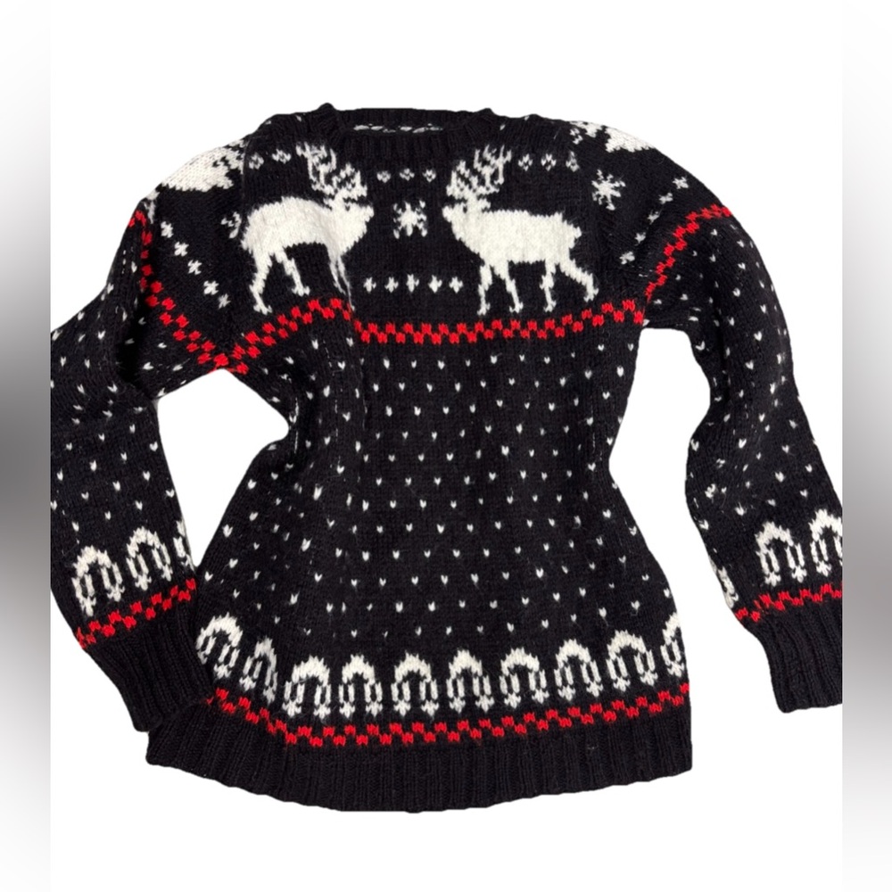 Black and White hand knit women’s Reindeer Sweater MED